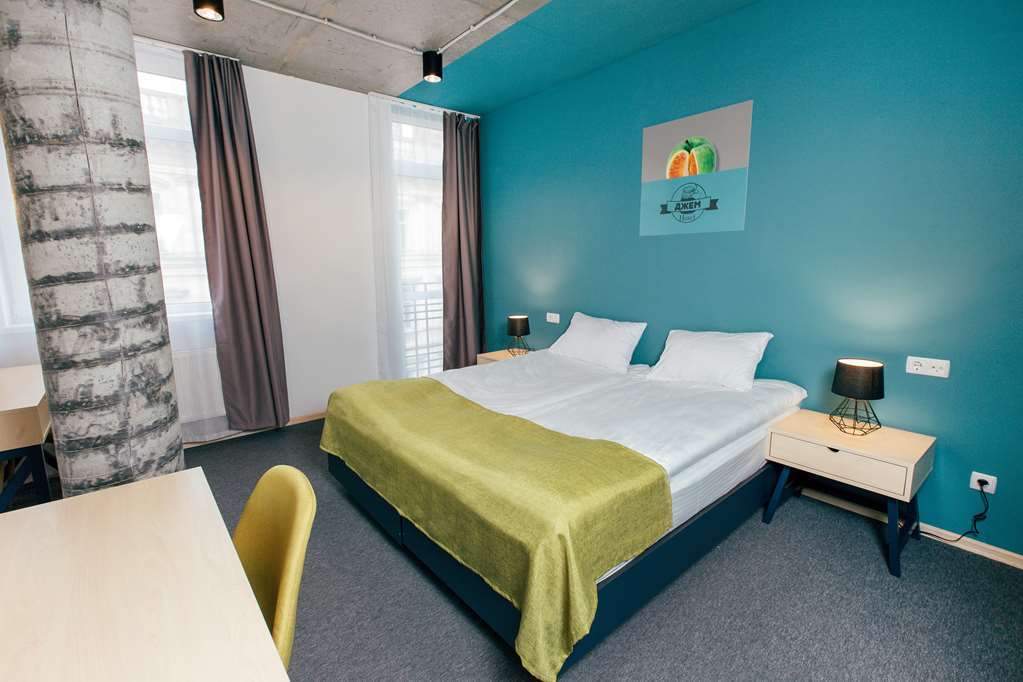 Jam Hotel Hnatyuka Лвив Стая снимка